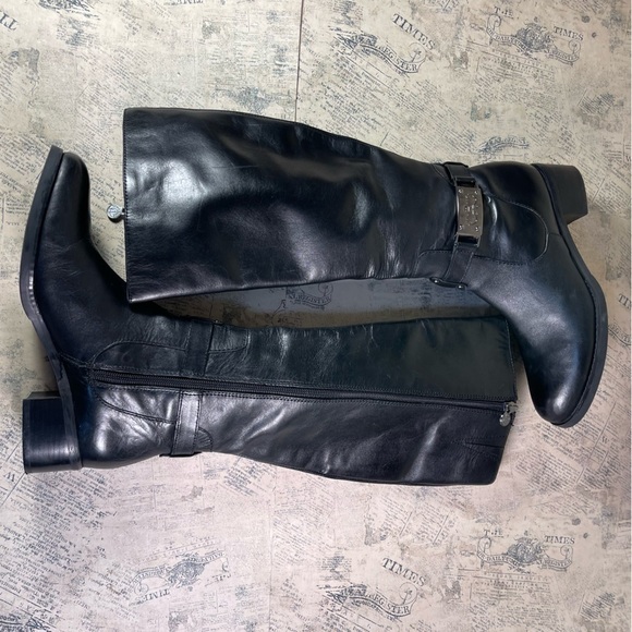 Etienne Aigner Crete black leather boots - Picture 8 of 15